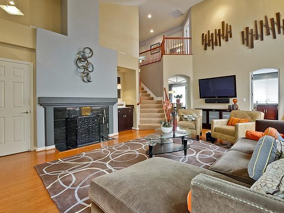 3rd image of 1260 Mayberry Ln