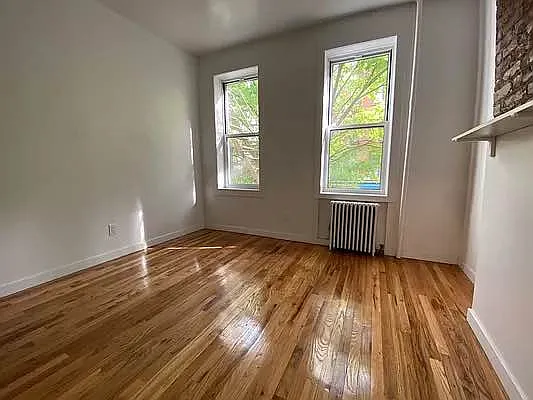 Rented by Bond New York | media 5