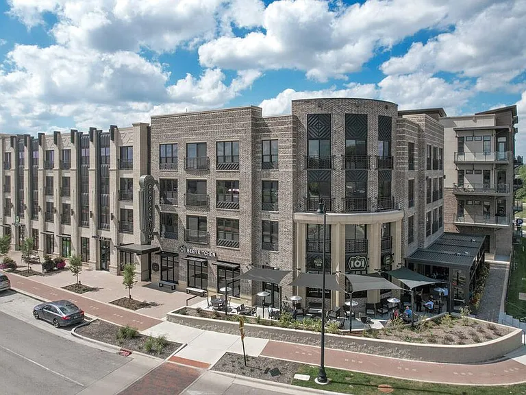 VER at Proscenium Apartments — Photo 18