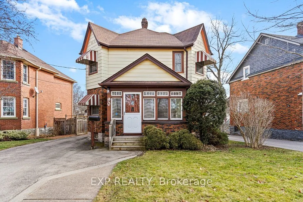 3 bed, $2,200 — Photo 2