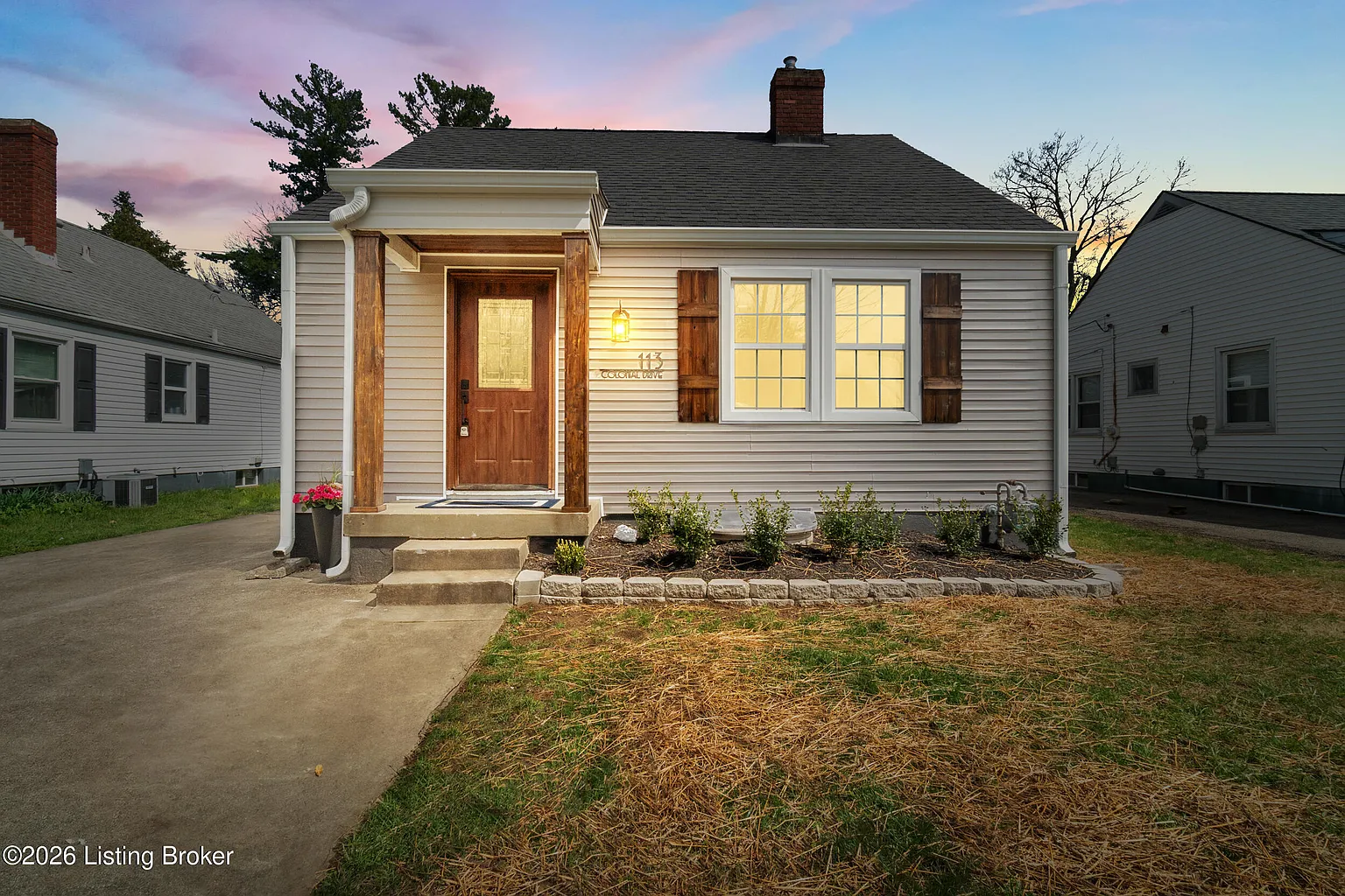 113 Colonial Dr photo 1