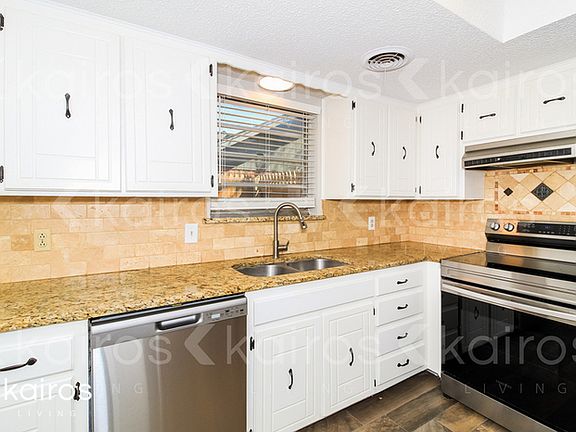 5th image of 1018 Shelley Dr