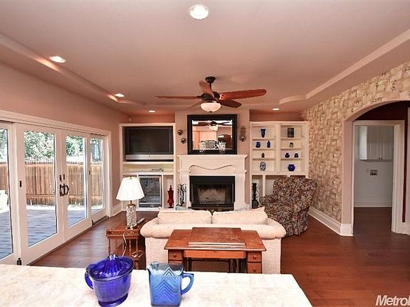4th image of 2013 N Cirby Way
