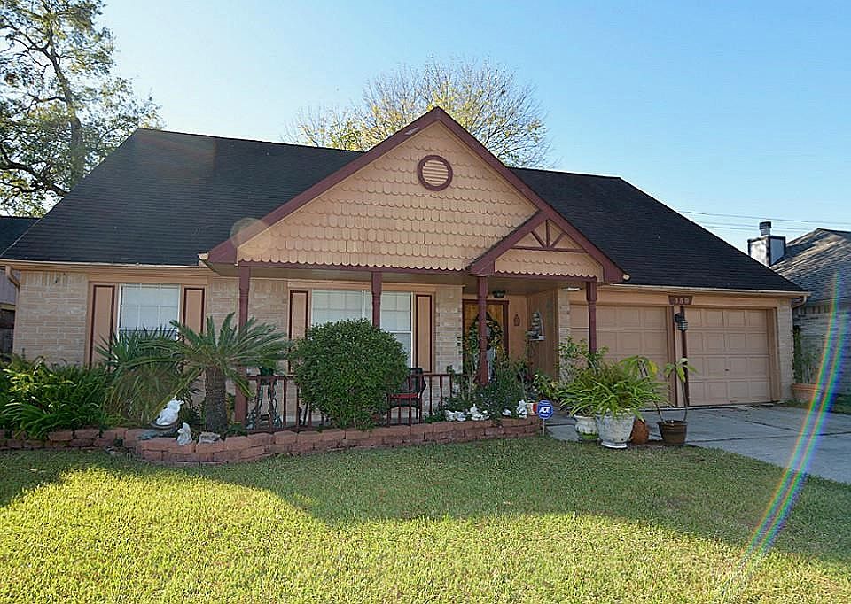 1st image of 150 Moonridge Dr