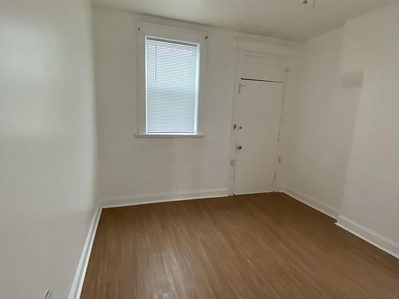 4th image of 1606 Semple 1st Loop St