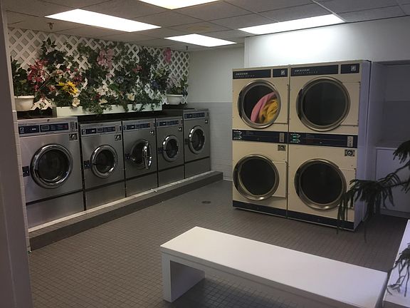 5th image of 13643 37th Ave APT 3M