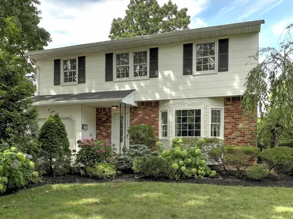 638 Ocean Avenue, Massapequa, NY 11758