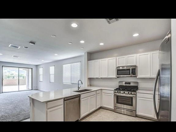 4th image of 1317 E Glass Ln