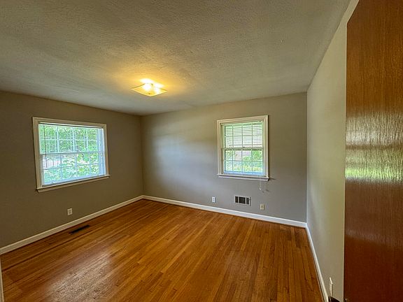4th image of 2746 W Ridgecrest Cir