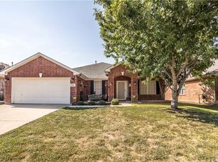 5051 Stagecoach Way, Grand Prairie, TX 75052
