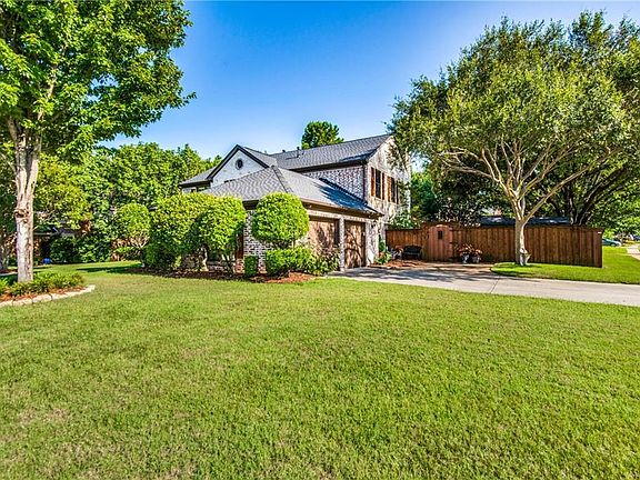 2nd image of 1401 Mimosa Ct