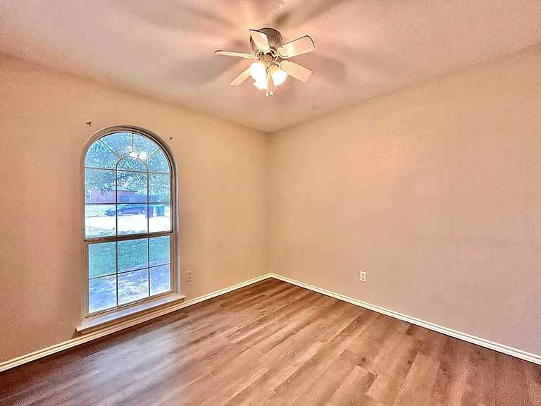 404 Mesquite Cir — Photo 20
