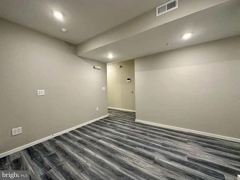 1225 W Dauphin St #3 — Photo 20