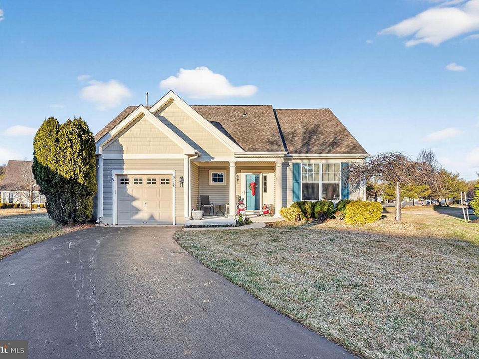 1st image of 18 Begonia Ct