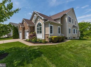 41 Ridgway Dr, Bordentown, NJ 08505