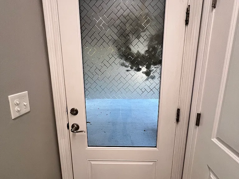 504 E Magee St — Photo 23