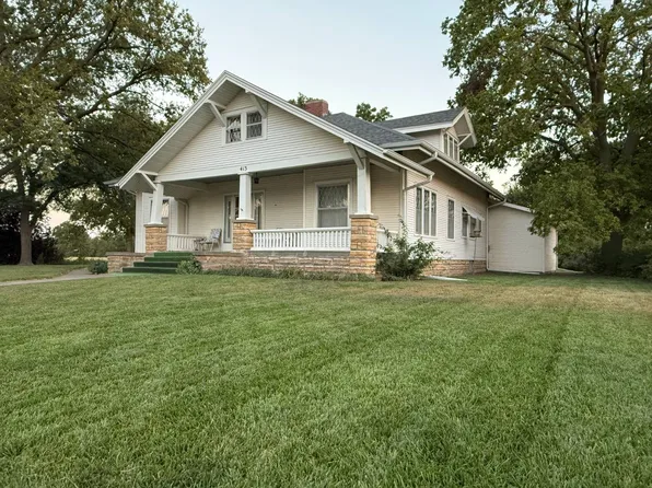 413 E Kansas St, Glen Elder, KS 67446