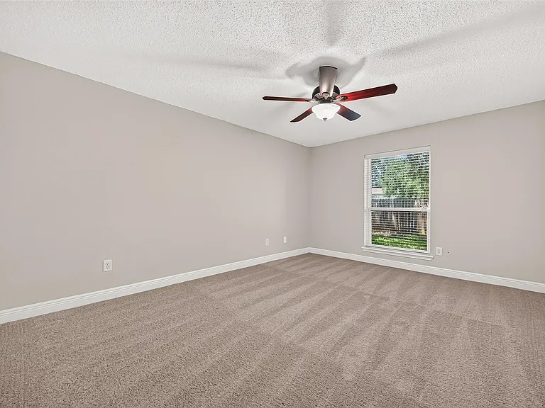3003 Mast Ct — Photo 32