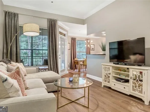 3777 Peachtree Rd NE APT 1233, Brookhaven, GA 30319