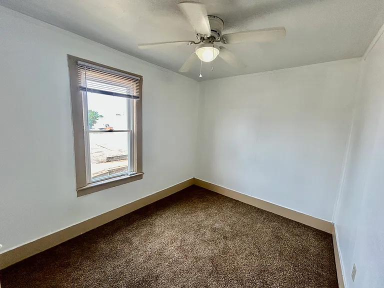 1020 W 18th St #2 — Photo 11