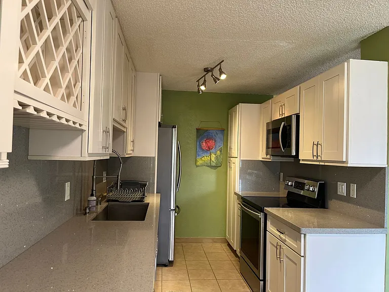 94-1088 Paawalu St — Photo 3