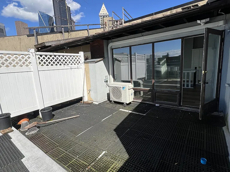 213 1st Ave S #P4 — Photo 4