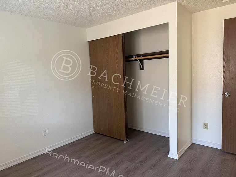 912 SE Hailey Ave — Photo 7