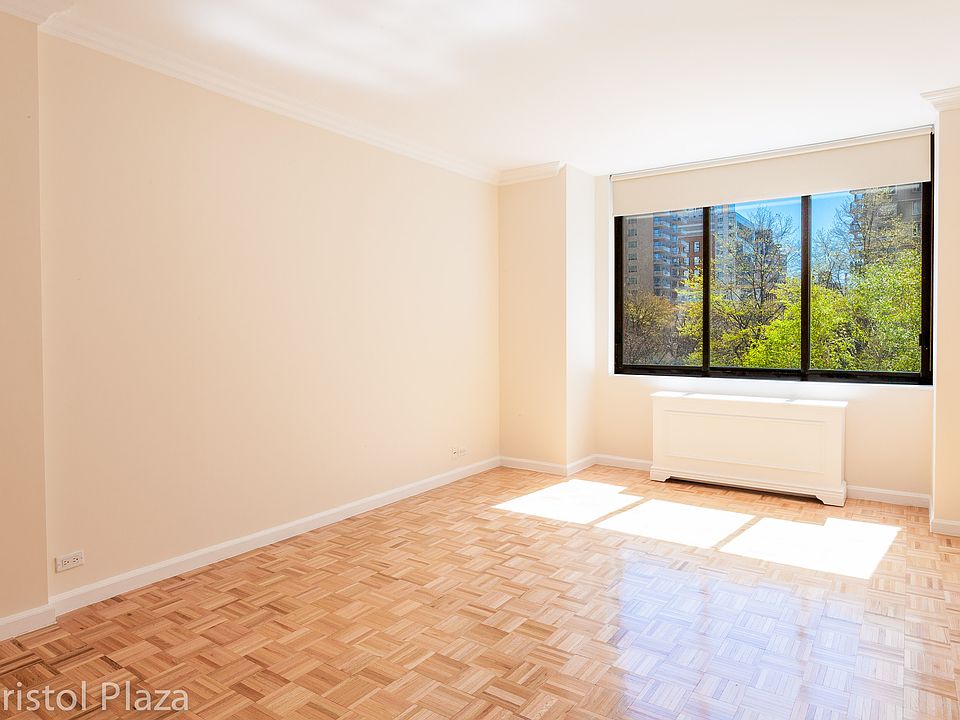 1st image of 210 E 65th St #8N