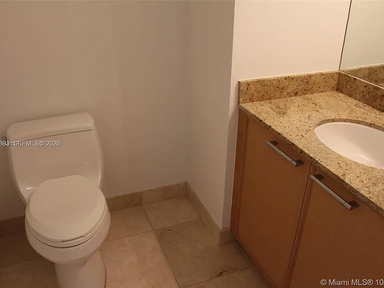 16275 Collins Ave — Photo 28