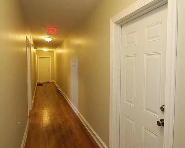 1260 Oak Ln — Photo 12