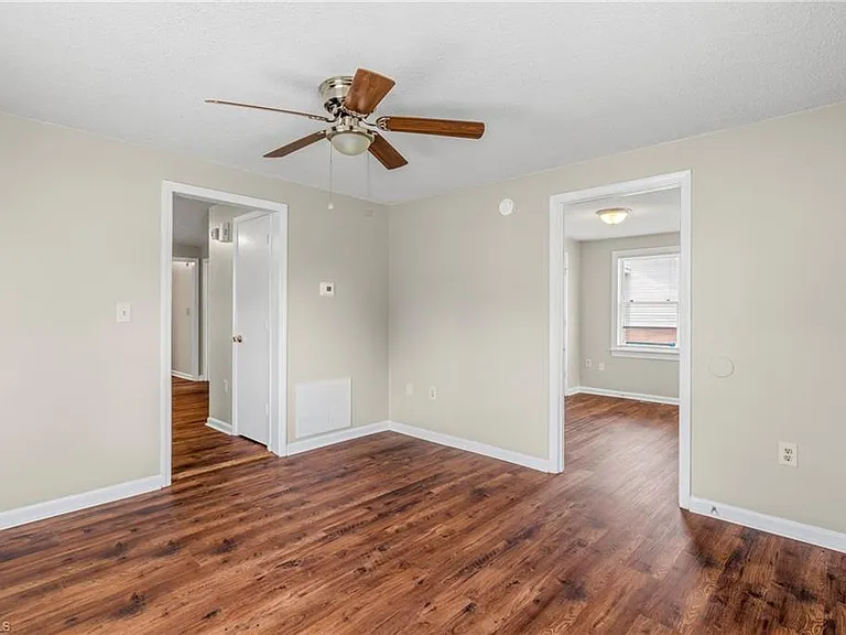 104 S Raleigh St — Photo 6