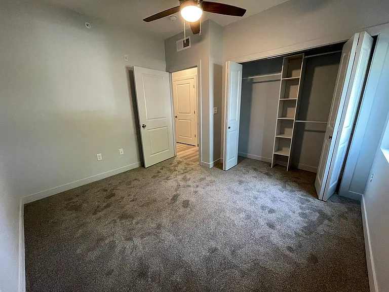 2400 Q St — Photo 12