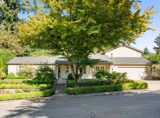1405 Cherry Crest Ave, Lake Oswego, OR 97034
