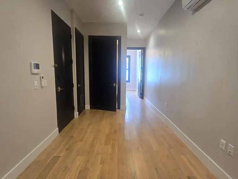 172 New York Ave #1R — Photo 9