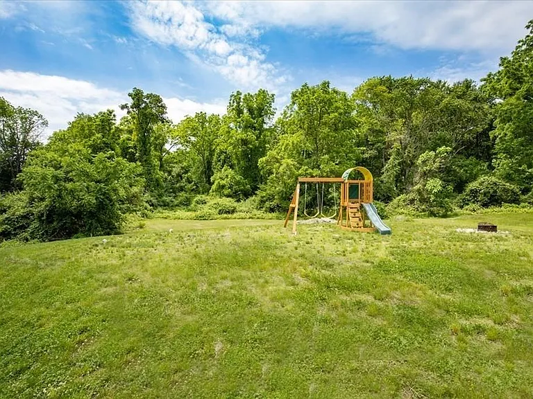 180 Concord St #1 — Photo 11