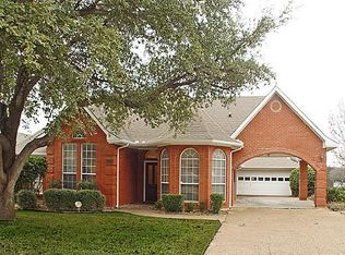 2702 Coventry Ln, Carrollton, TX 75007