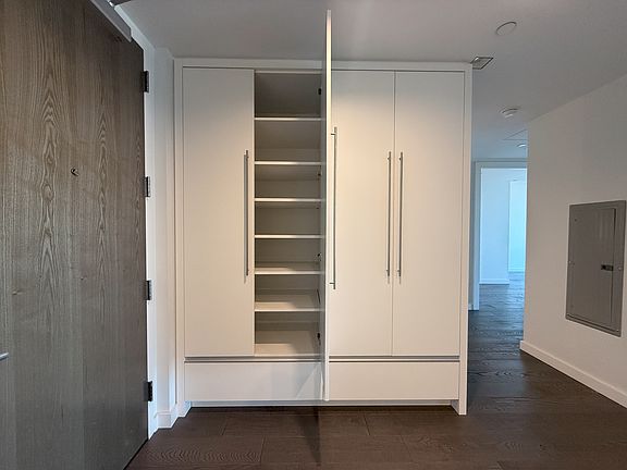 5th image of 320 Adolphus Ave APT 1208