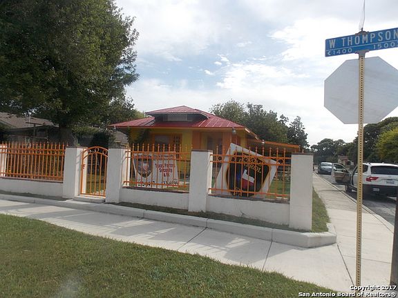 2nd image of 1438 Thompson Pl