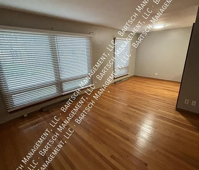 13200 W Bluemound Rd #8 — Photo 14