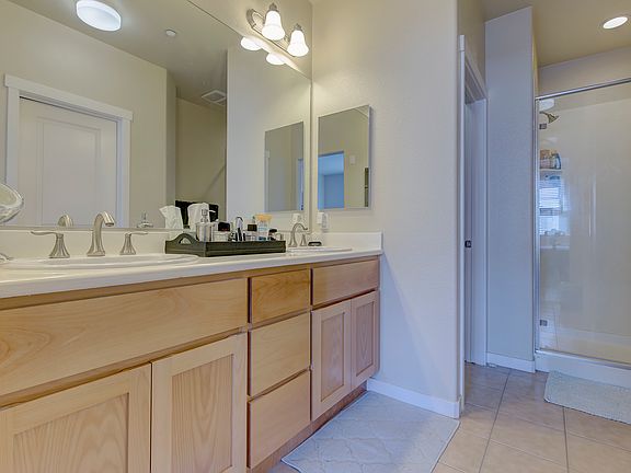 5th image of 109 Portola Pl