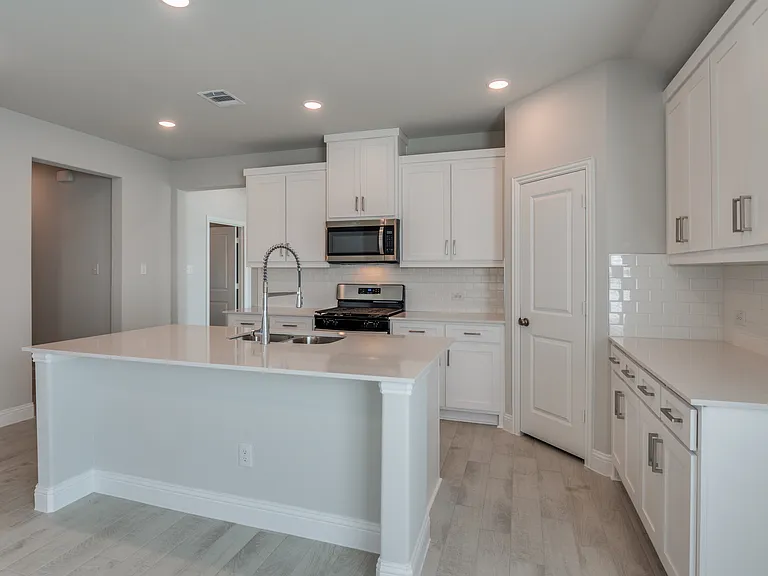 2902 Italia Ter — Photo 5