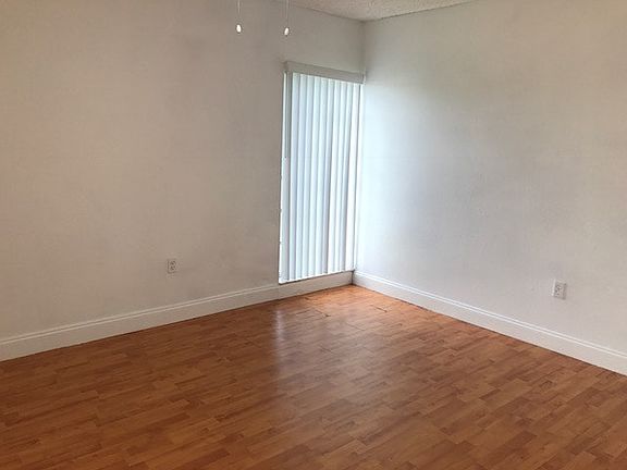 5th image of 17100 SW 94th Ave APT 501