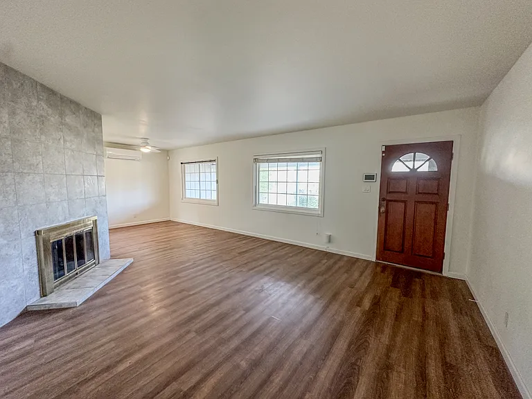 1912 Maybelle Dr — Photo 14