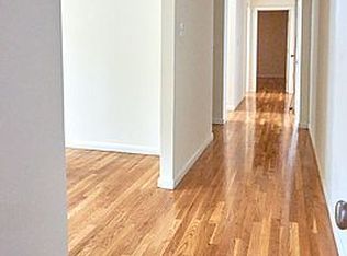 24-15 27th St #2, Astoria, NY 11102