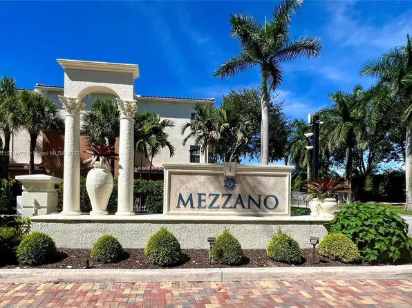 9887 Baywinds Drive #4305, West Palm Beach, FL 33411