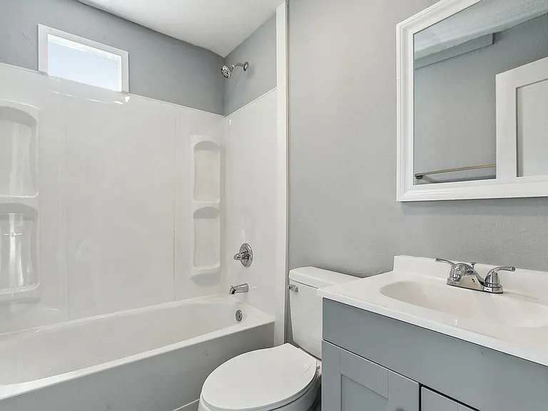 2316 Washington Ave #211 — Photo 9