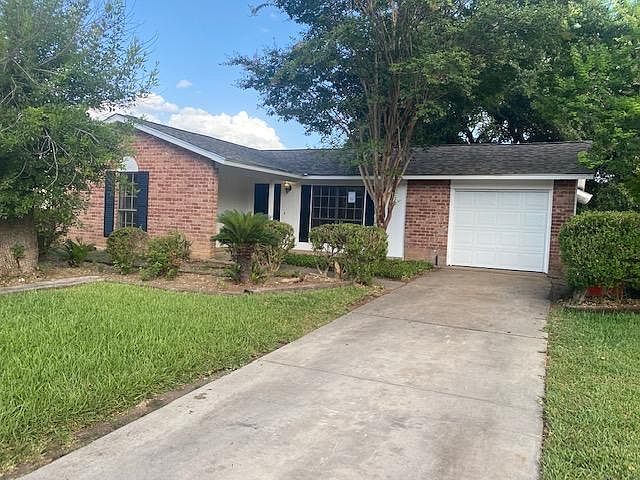 1st image of 300 Judith Ann Dr