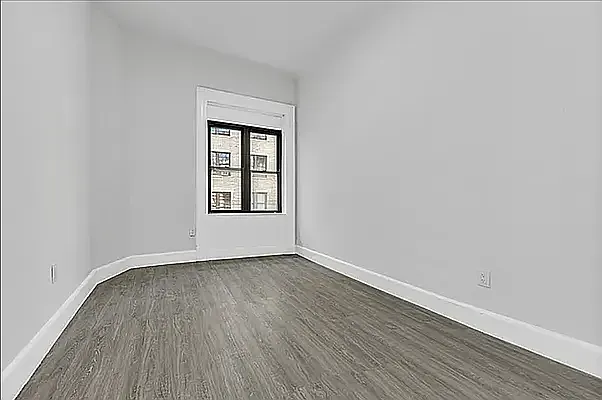 Rented by REAL New York | media 11