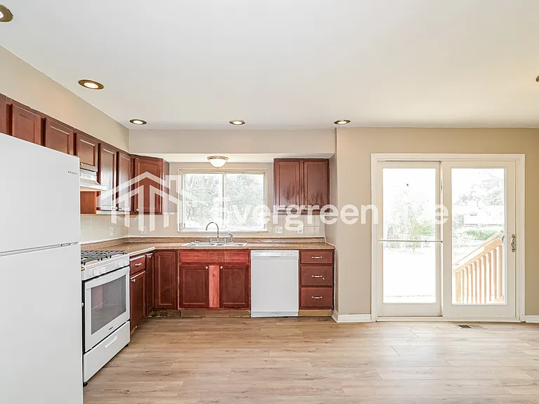 38 Flamingo Dr — Photo 5