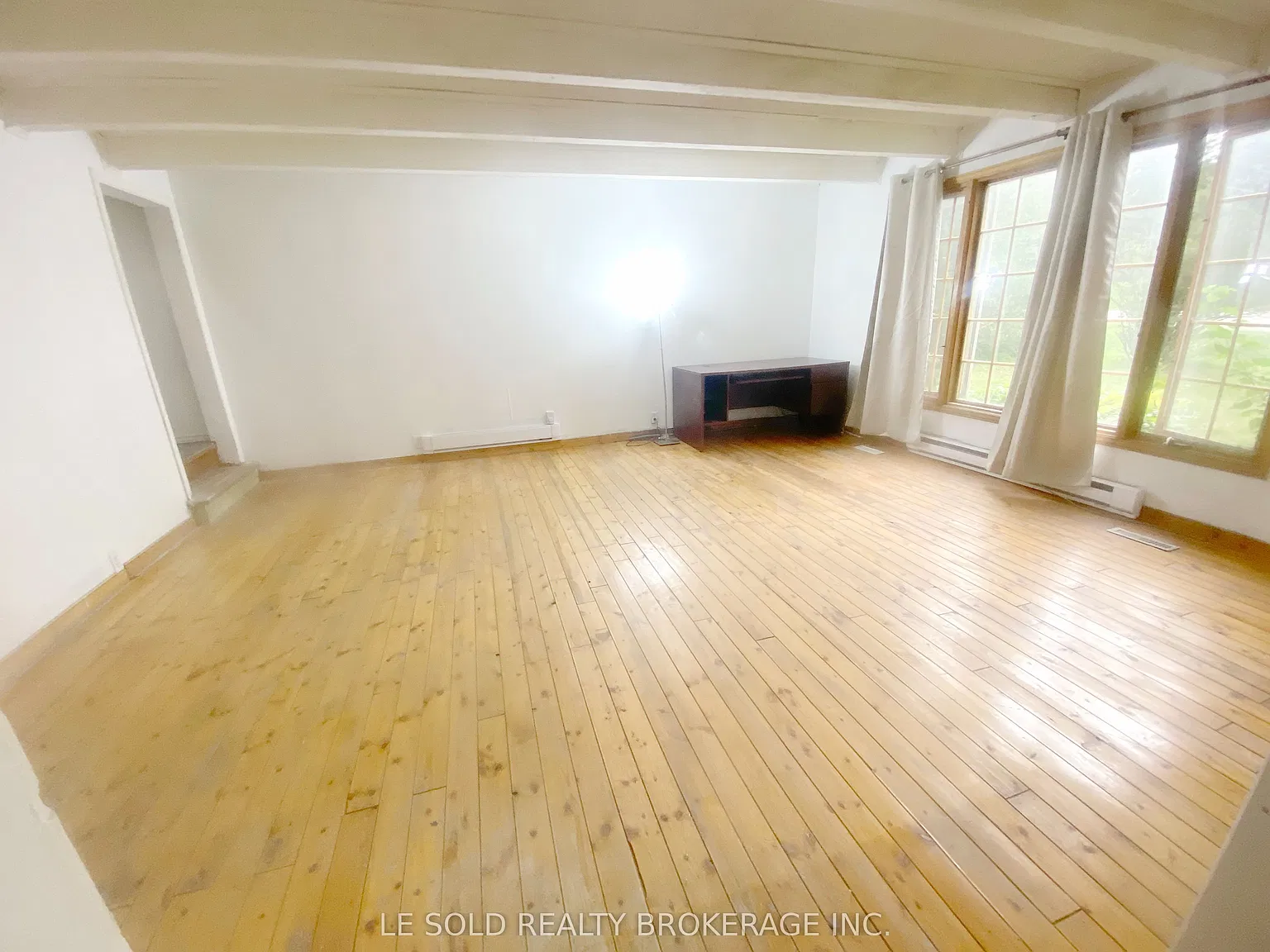 3 bed, $2,600 — Photo 2
